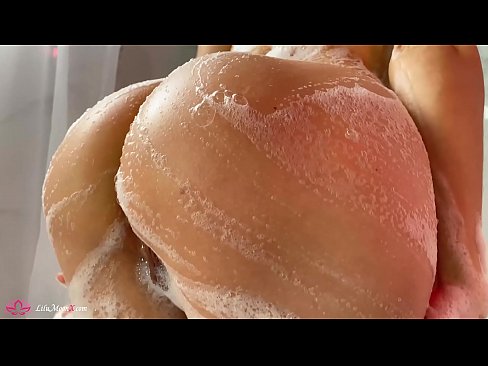 ❤️ La morena es masturba el cony amb un vibrador fins a un orgasme intens a la dutxa ️ Porno preciós al ca.myteporn.ru ❤